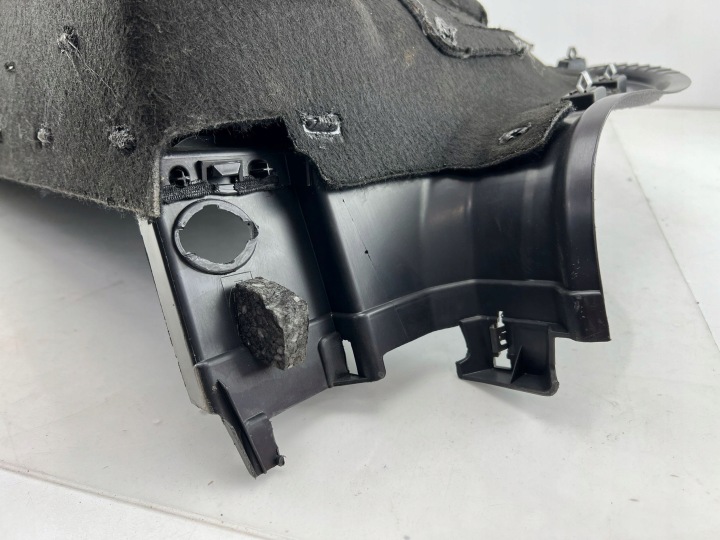 VOLKSWAGEN GOLF VI 2011 COLLECTEUR GARNITURE COUVERCLES DE COFFRE