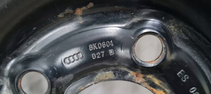 KOLO RÉSERVE AUDI A4 (8K2, B8) 8K0601027D 2.0L GASOLINE 155KW 2013