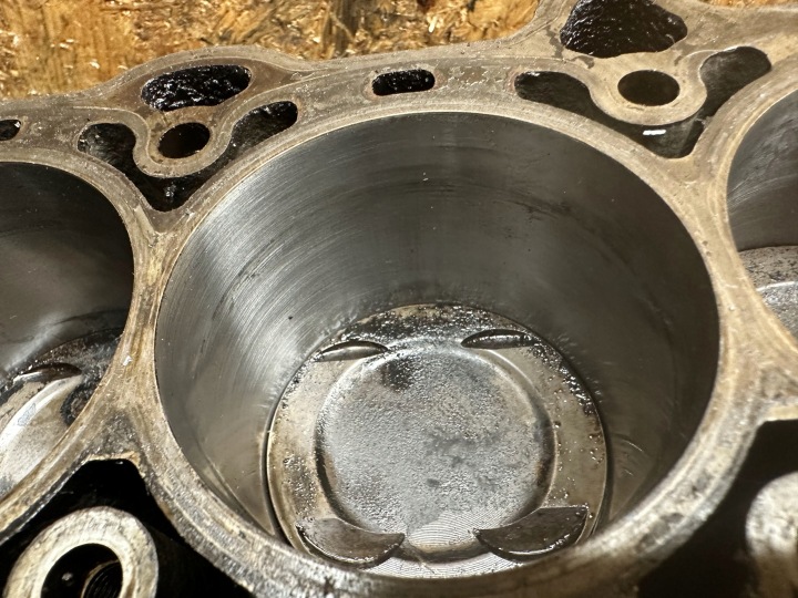 BLOC MOTEUR BAS ARBRE PISTONS 1.4 OPEL CHEVROLET AMPÈRE A14XFL