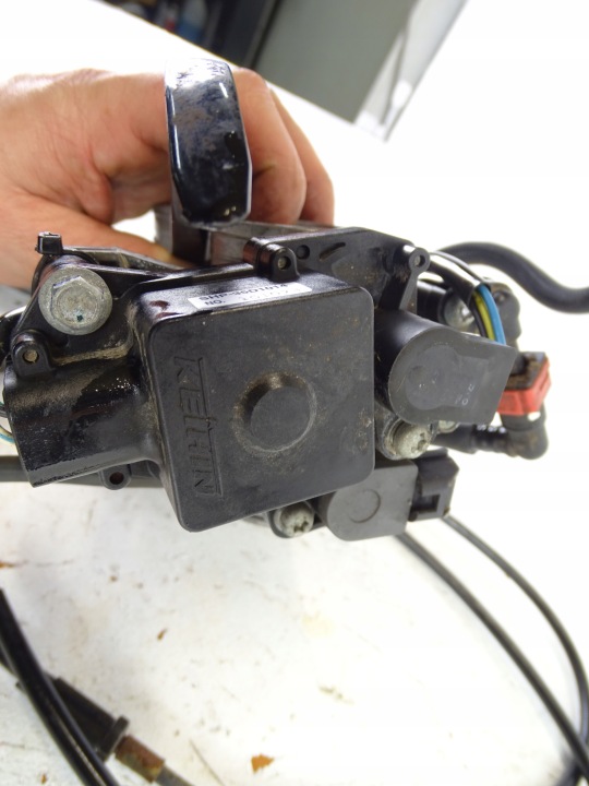 KAWASAKI VERSYS KLE 650 06-09 PAPILLON DES GAZ INJECTEURS TPS JEU