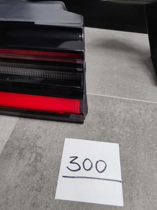 DODGE CHALLENGER ARRIÈRE PHARES CACHE 2015+