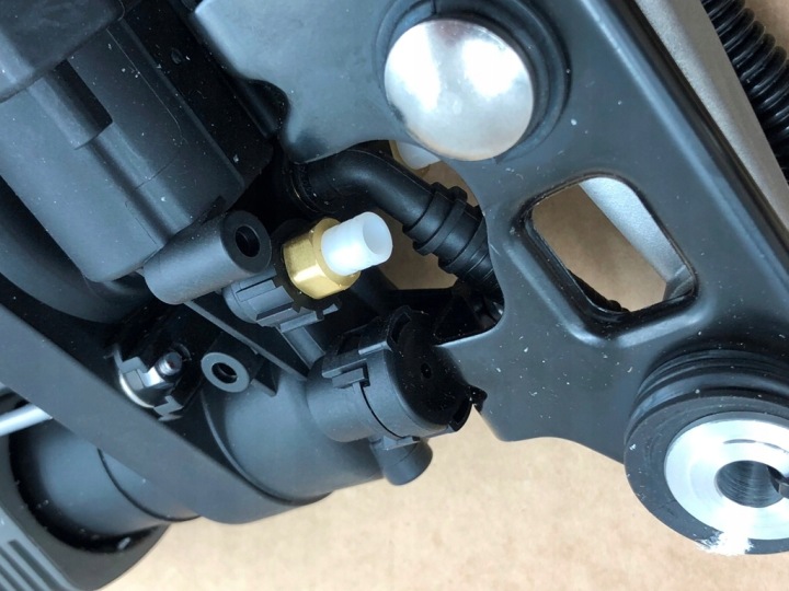 COMPRESSEUR DE CLIMATISATION POMPE SUSPENSIONS PNEUMATIQUE TYPE AMK VERS PORSCHE