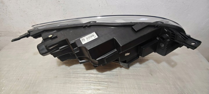 PHARE GAUCHE AVANT FORD KUGA MK3 COMPLET LED