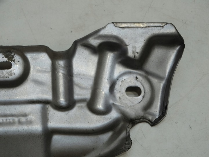 PROTECTION THERMIQUE COLLECTEURS RENAULT SCENIC III 2.0 DCI 09-13R. 8200906076
