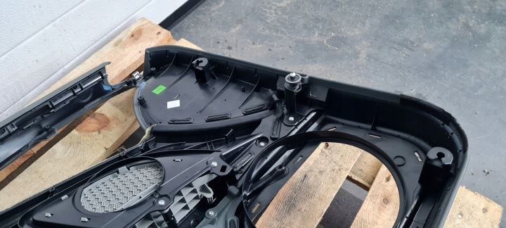 A7 4G COLLECTEUR PORTES DROIT AVANT SOUS AMBIENTE TITANGRAU
