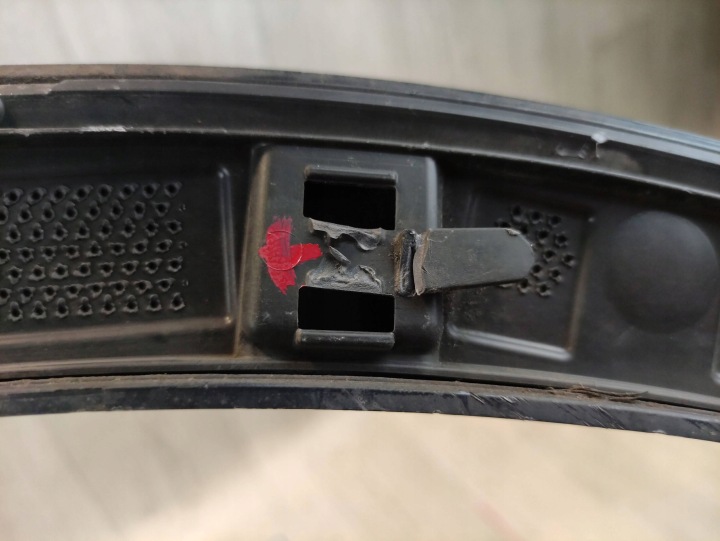 AUDI Q3 II 2 83A S-LINE MOULURE GARDE-BOUE GAUCHE AVANT 83A853717A