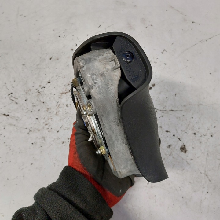AUDI A4 B6 COUSSIN AIRBAG CONDUCTEUR 8E0880201S