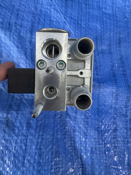 RADIATEUR CLIMATISATION SOUPAPE OPEL CORSA F ELEKTRYK 9831600480