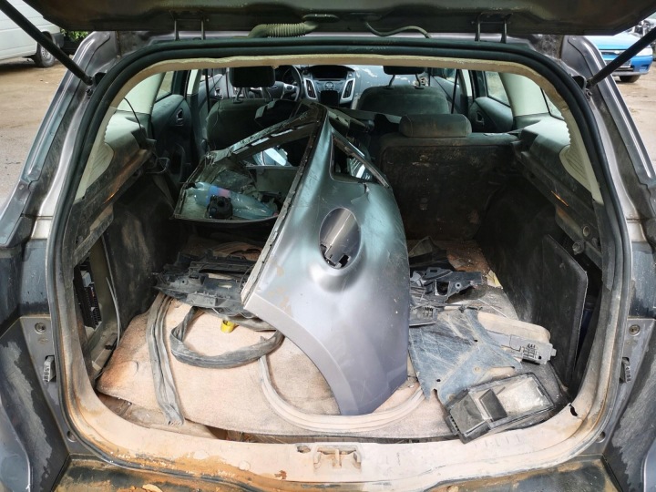 FORD FOCUS CHARNIÈRE AVANT PORTES AVANT 2012 1.6L