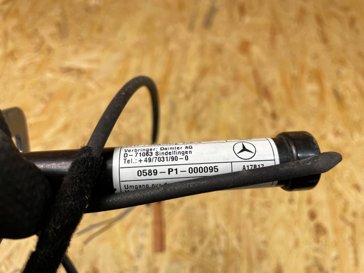 CHARNIÈRE CAPOTS PYROTECHNIQUE MOYEU GAUCHE MERCEDES W176 W156 A1768800328