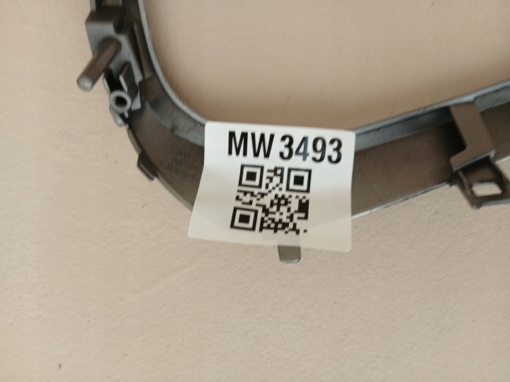 TOYOTA COROLLA E21 2018- MOULURE PARE-CHOCS DROITE AVANT AVANT 52125-02390