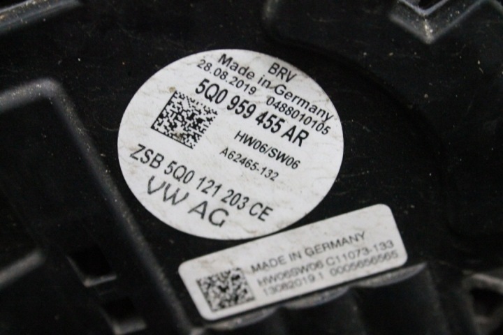 COMPLET PANNEAU AVANT VW GOLF VII (5G1, BQ1, BE1, BE2) 5Q0959455AR