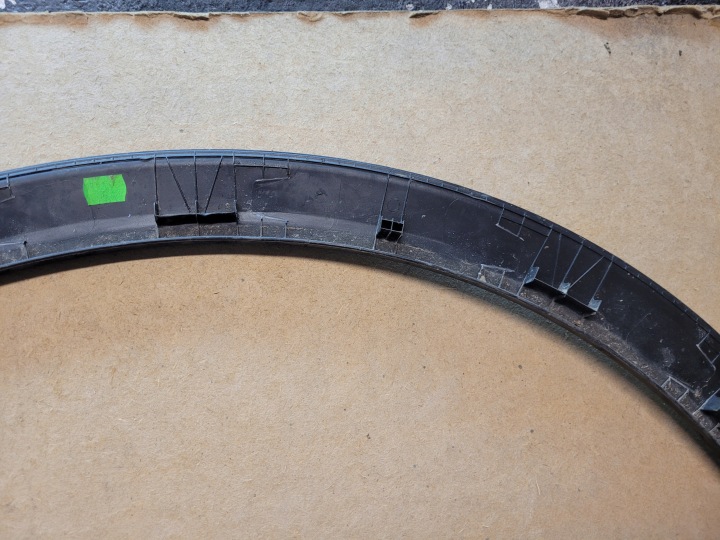 MOULURE GARDE-BOUE DROIT AVANT KIA SPORTAGE V