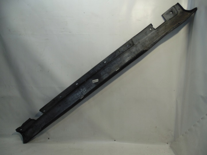 MOULURE SEUIL REVÊTEMENT GAUCHE MERCEDES CLK W2090 M.