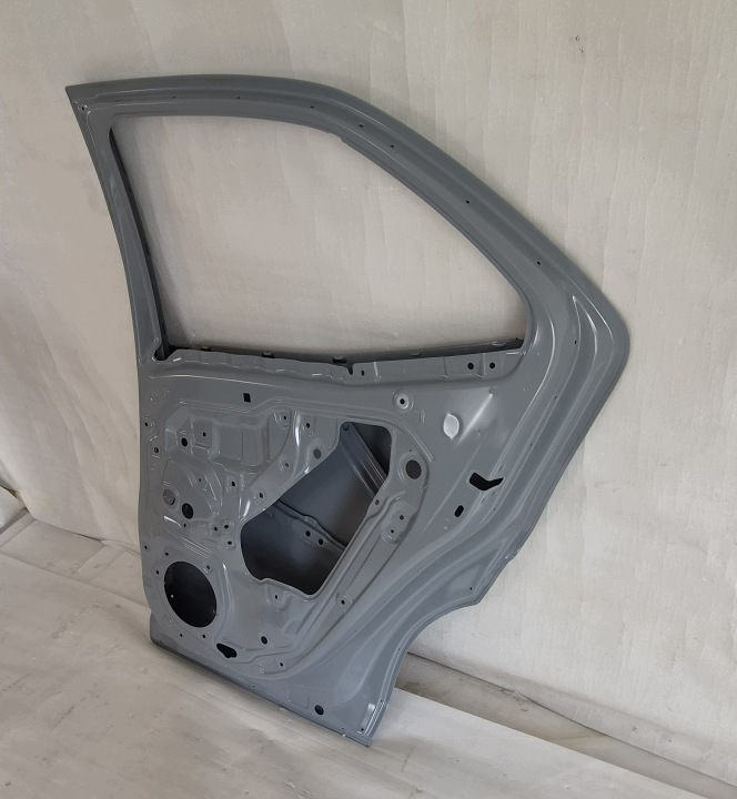 PORTES ARRIÈRE ARRIÈRE DROIT TOYOTA YARIS CROSS 2020- NOUVEAU 67003-K2010