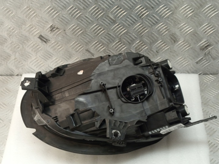 MINI F54 F55 F56 F57 PHARE PROJECTEUR DROIT AVANT DROIT AVANT 8738658