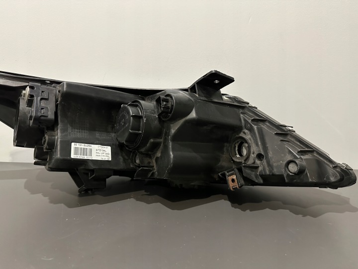 KIA SPORTAGE III PHARE GAUCHE ORDINAIRE LED EUROPE 92101-3U250