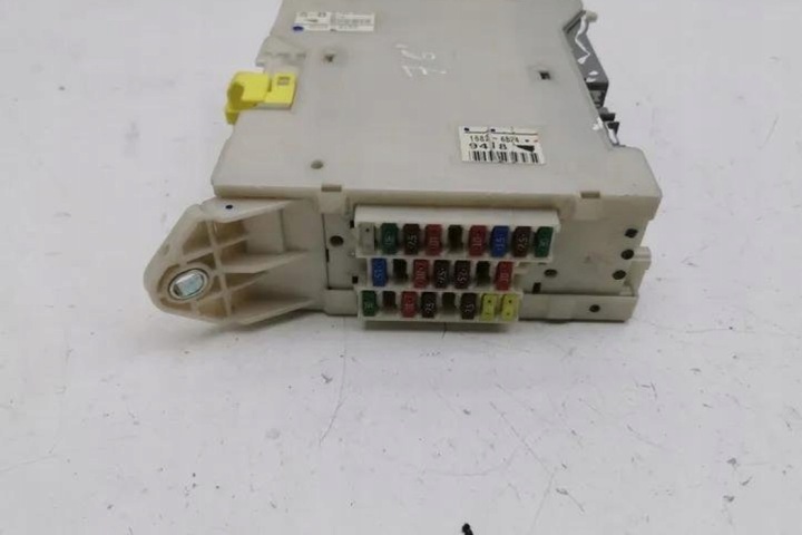 BOÎTE FUSIBLES LEXUS IS C (GSE2_) 8273053050 2.2L GASOLINE 234KW