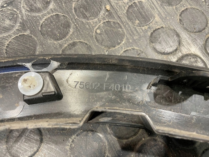TOYOTA C-HR CHR I 1 16-23 MOULURE REVÊTEMENT SUR AILE GAUCHE AVANT AVANT