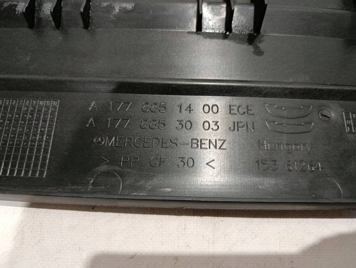 PLAQUE PROTECTION MOTEUR INFÉRIEURE MERCEDES A-KLASA W177 A1778851400