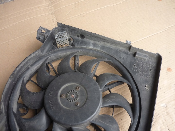 VENTILATEUR RADIATEUR EAU OPEL ZAFIRA B 1.7 1.9 CDTI 13171426 FONCTIONNEL