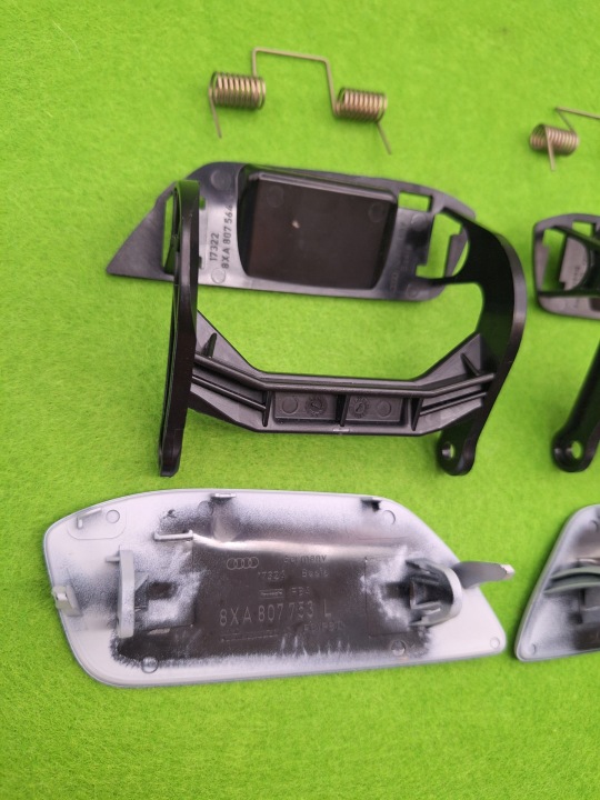 AUDI A1 BOUCHON LAVE-GLACE GAUCHE 8XA807753