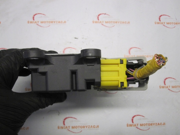 OPEL ANTARA 16R MODULE CAPTEUR AIRBAG 13591287