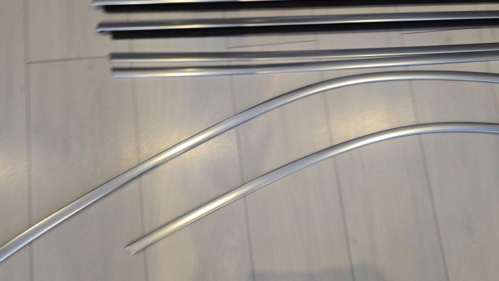BMW X7 G07 BAGUETTES DÉCORATIF ZGARNIAJACE KIT VERS G07 SATIN