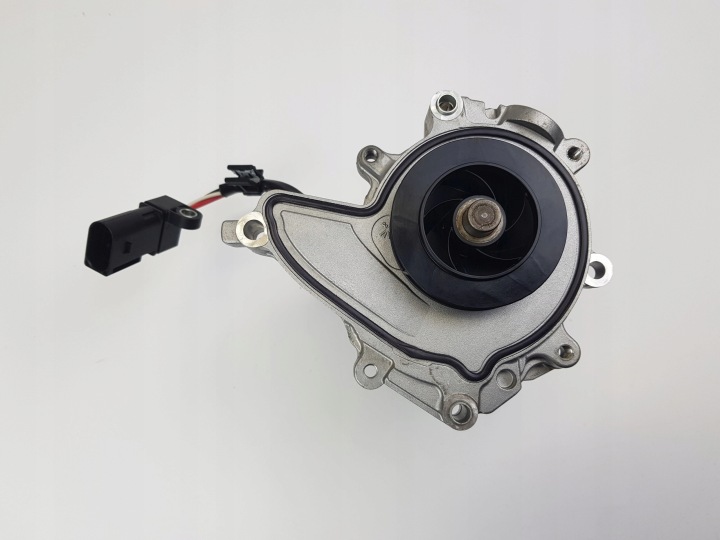 POMPE CIRCULATION EAU BMW G11 G20 G30 9887963 7357904