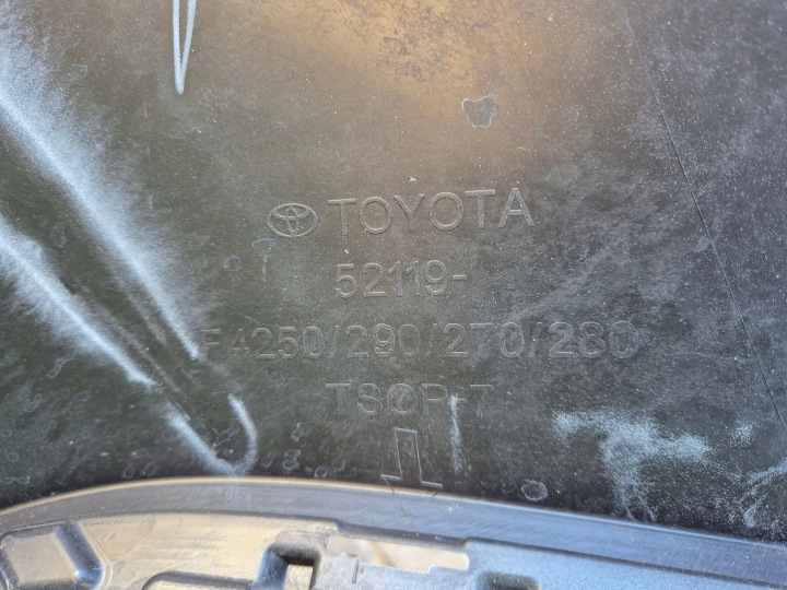 TOYOTA C-HR II 23- PARE-CHOCS AVANT AVANT 52119F4250
