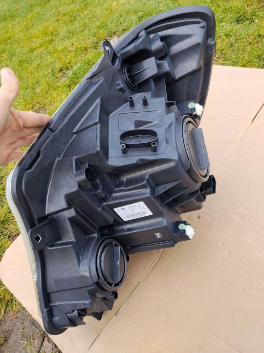 PHARE PROJECTEUR DROITE AVANT ORYGINALMERCEDES-BENZ SPRINTER W906 A9068202461