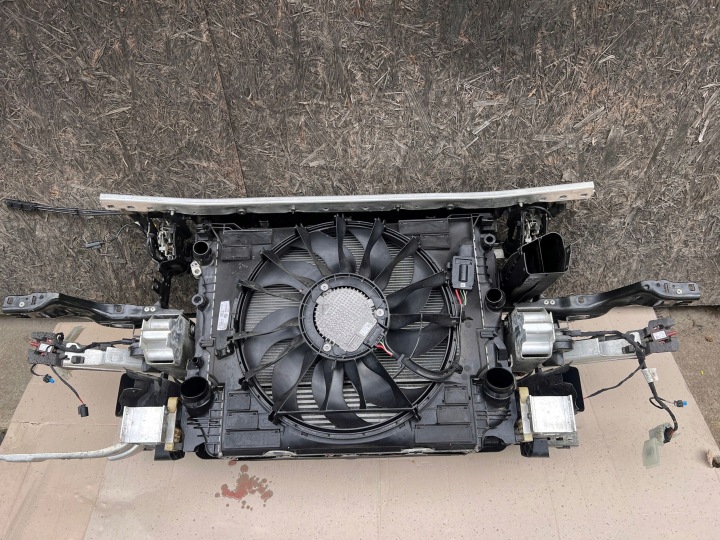 BMW 5 G30 G31 B57D30A DIESEL PANNEAU AVANT COMPLET RENFORCEMENT AVANT