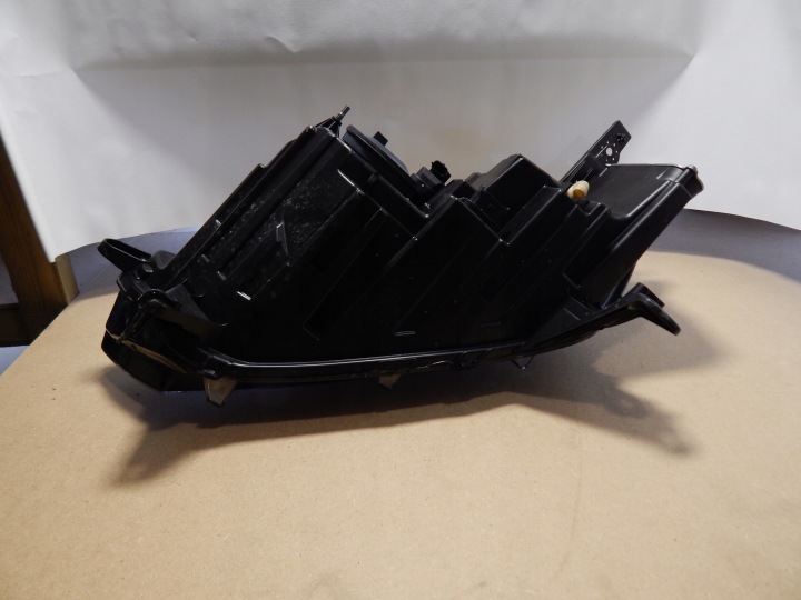 PHARE DROITE AVANT DROIT AVANT DACIA SANDERO III 3 260107920R ORIGINAL