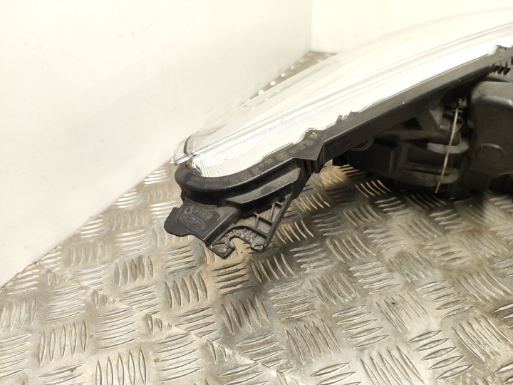 PHARE AVANT FORD KUGA II 2013 CV4413W030AE