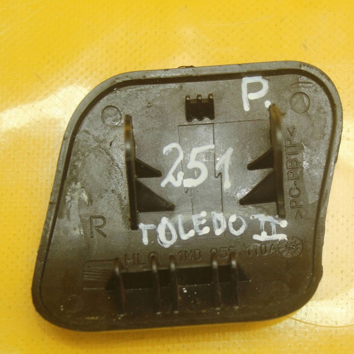 BOUCHON LAVE-GLACE SEAT TOLEDO II 1M0955110A DROITE LC9Z
