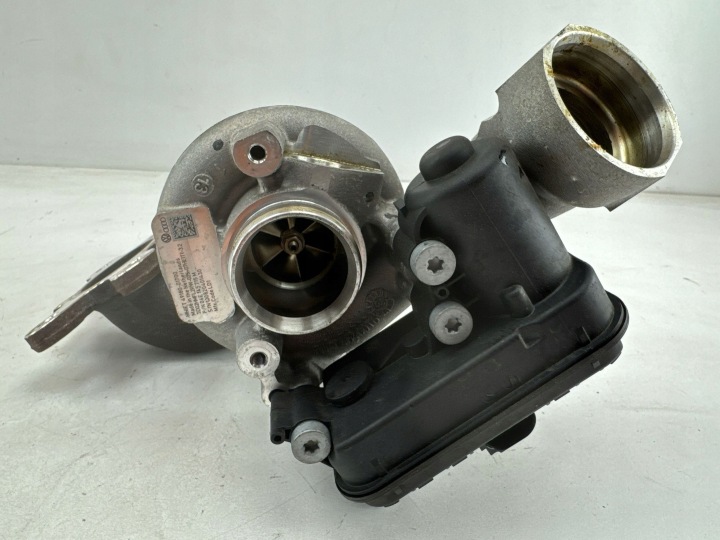 VOLKSWAGEN GOLF VIII 2020 TURBINE