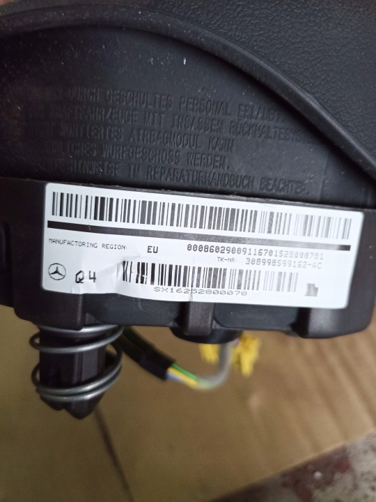 MERCEDES W205 C CLASSE AIRBAG CONDUCTEUR COUSSIN DANS DIRECTION