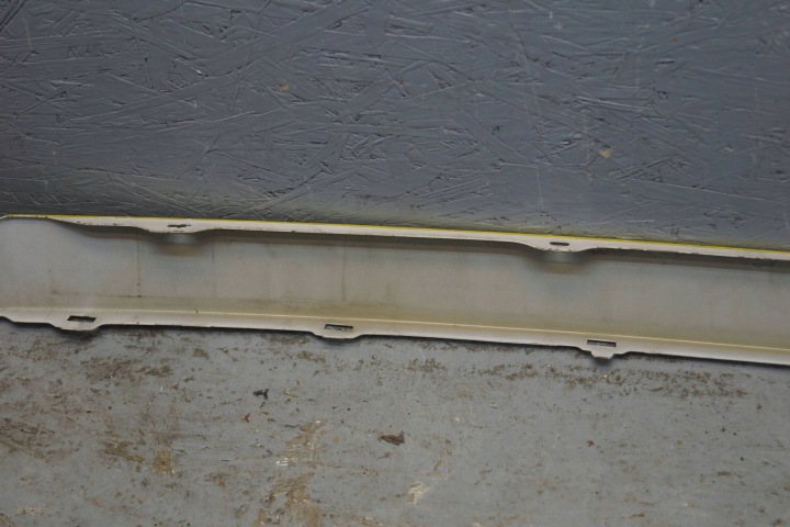 VW CRAFTER I MOULURE PORTES SOUS GRILLE 2E0853194A (A196)