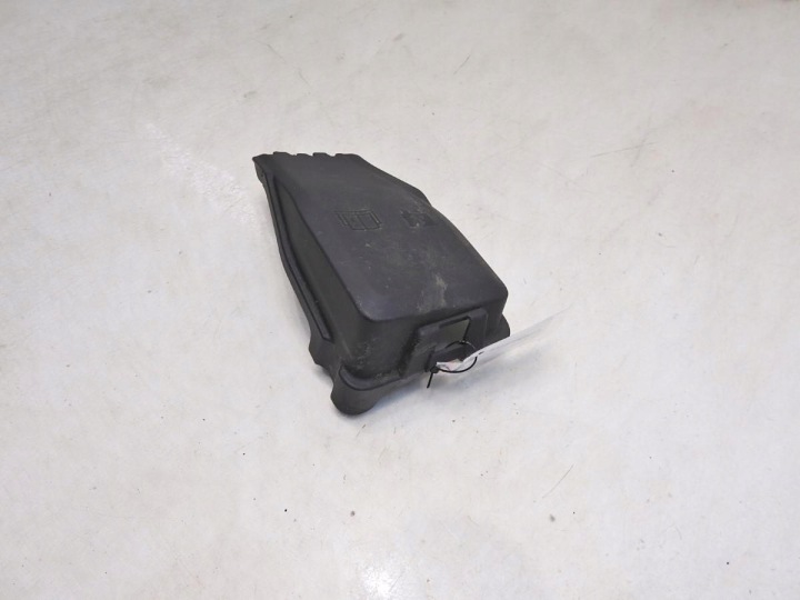 VOLVO XC60 2010 BOÎTES FUSIBLES