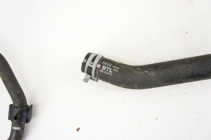 PX144 FORD FOCUS MK4 CONDUITES DE DÉRIVATION TUYAU DE DÉRIVATION EAU JX61-6B850-FB JX61-8W005-FD ENSEMBLE