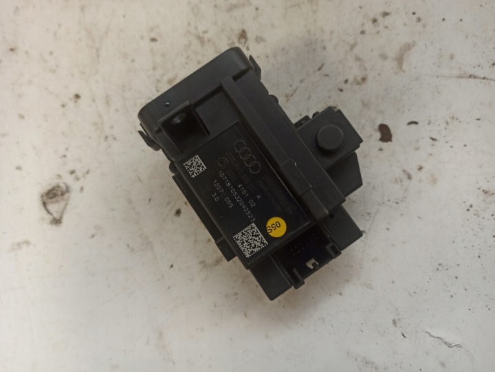 AUDI A5 CONTACTEUR D'ALLUMAGE 8K0909131A