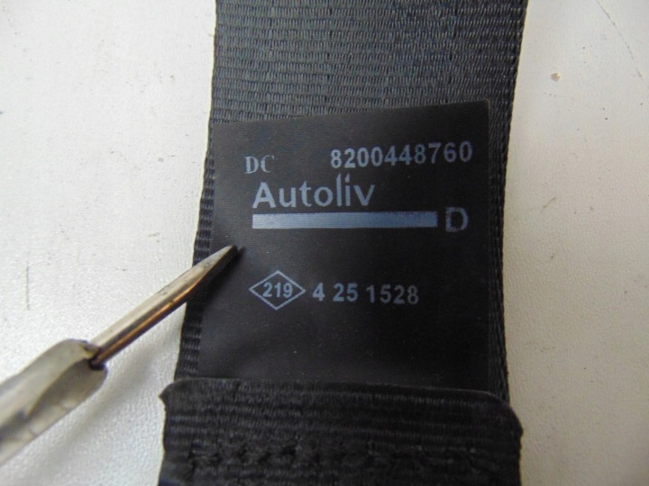 CEINTURE DE SÉCURITÉ DROIT AVANT MERCEDES CITAN W415 8200448760