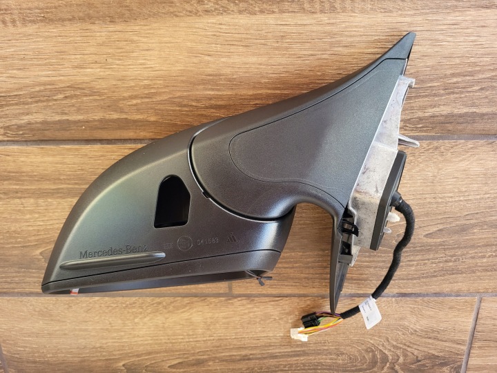 RÉTROVISEUR EXTÉRIEUR DROIT MERCEDES C-KLASA W206 A2068109004