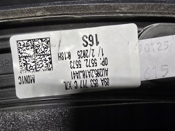 MOULURE SUR AILE GAUCHE AVANT AUDI Q4 E-TRON 89A
