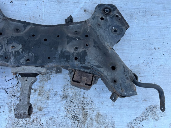 HYUNDAI I40 11-14R CHÂSSIS CHÂSSIS MOTEUR AVANT SUSPENSION 62401-3Z850 OE