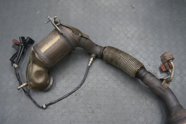 VW AUDI TSI CATALYSEUR 6C0131690A