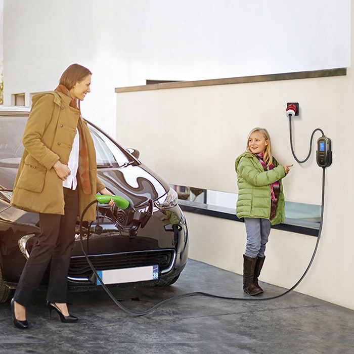 CHARGEUR EV TYPE 2 7KW WIFI TUYA LCD CEE 32A 5M MOBILE WALLBOX 2 EN 1 QOLTEC