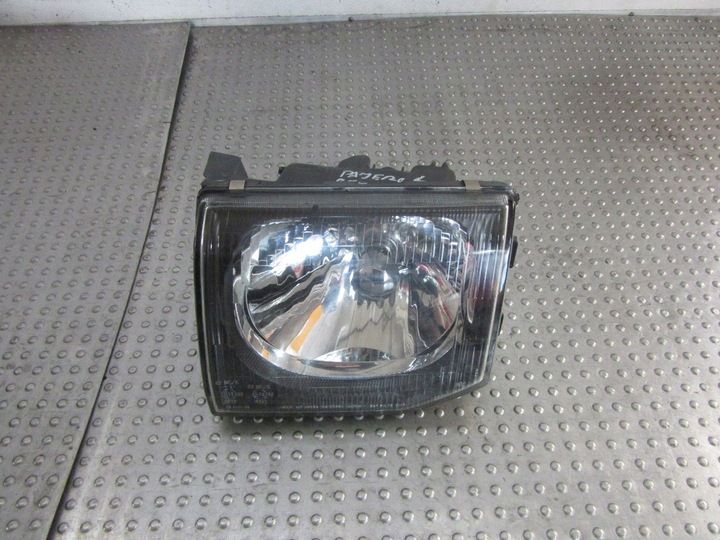 MITSUBISHI PAJERO II 1998 FARO PARTE DELANTERA EUROPA 