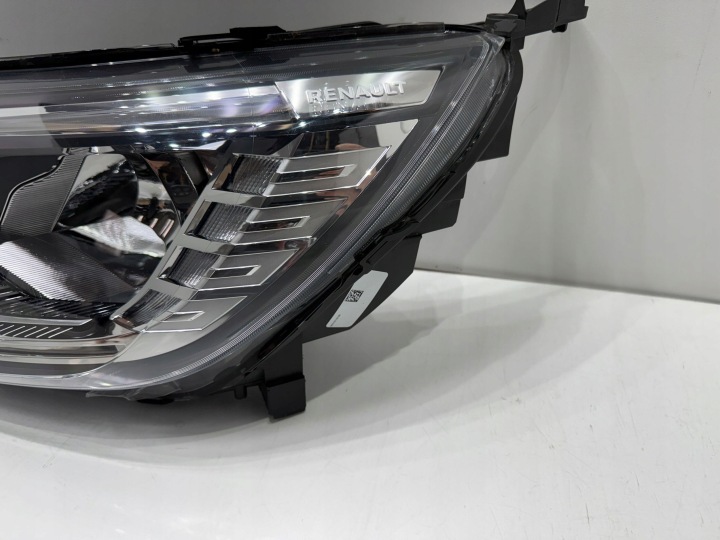 RENAULT KANGOO EXPRESS 21- LED PHARE GAUCHE AVANT AVANT 260600331R