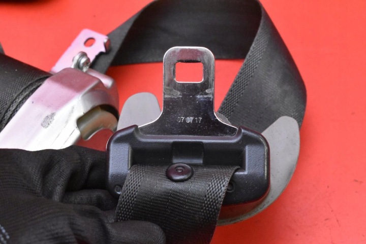 CEINTURE DE SÉCURITÉ GAUCHE AVANT TENDEUR 88810/20-2L700 HYUNDAI I30 1 I FD